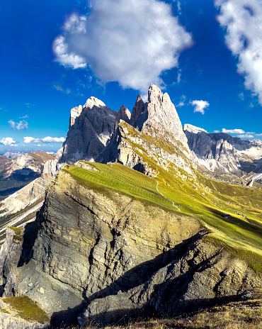 hiking tours dolomites