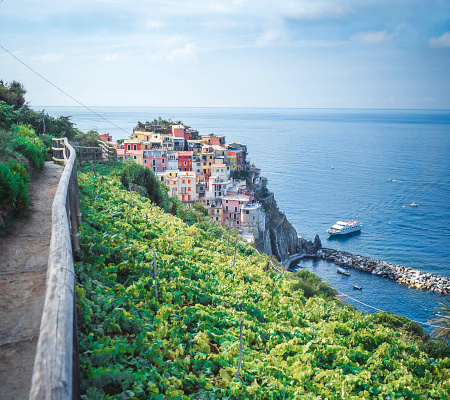 I sentieri delle Cinque Terre tra mare e montagna